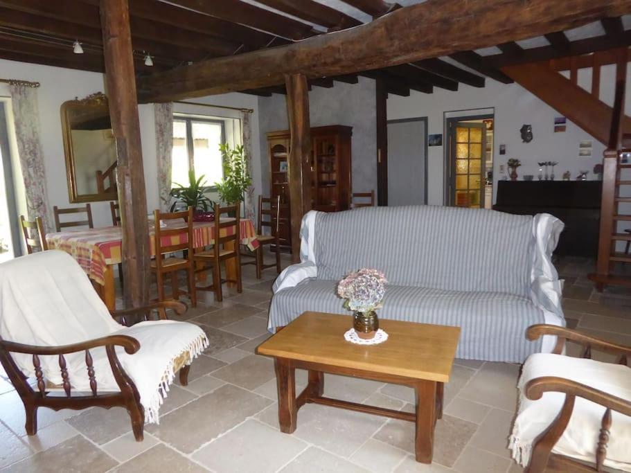 Maison Entiere Independante Noyers-sur-Serein Esterno foto